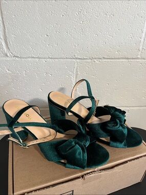 Amoji Velvet Bow Block Heel Sandals Size 41 / 10/10.5
